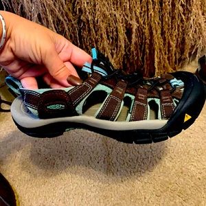 Women’s Keen Water shoes Newport H2